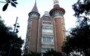 Barcelona. Casa de les Punxes ó Veletas y pararrayos.