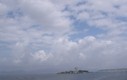 Isla deToraya.- con el moustro de cemento .-