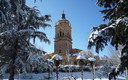 nieve sobre la catedral