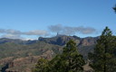 Roque nublo con niebla