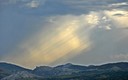 Rayos de sol al atardecer