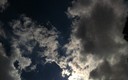 Sol y nubes