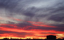 Atardecer, cielo rojo.