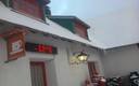 viento,frio y nieve en el puerto de navacerrada