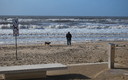 El mar se traga la playa.